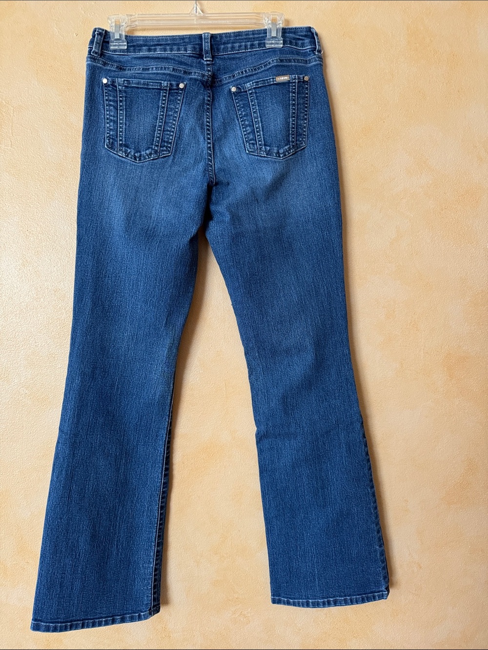 NWOT Jennifer Lopez Indigo Bootcut Jeans. Size 8